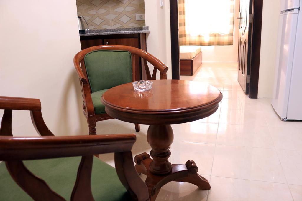 Badan Suites Safut Exterior foto